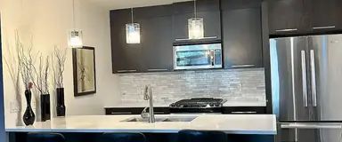 Spacious Fully Furnished 3-Bedroom, 3.5-Bathroom Townhouse for Rent | Calgary - Photo 1