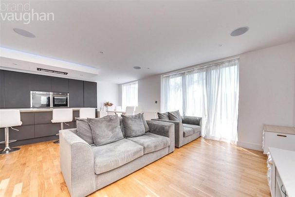 4 bedroom detached house to rent - Photo 1