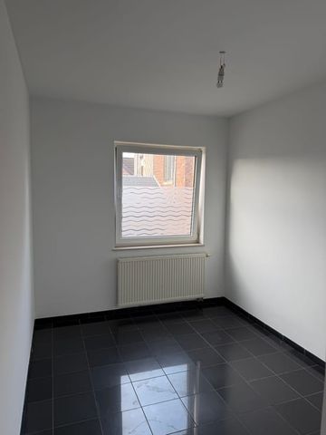 Appartement te huur - Foto 3