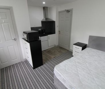 Studio to rent - Photo 5