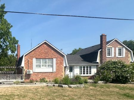 For Lease - 206B Palace Street, Whitby, Ontario - Photo 2