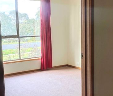 Spacious 4-Bedroom Family Home in Prime Melton South Location! Avai... - Photo 4