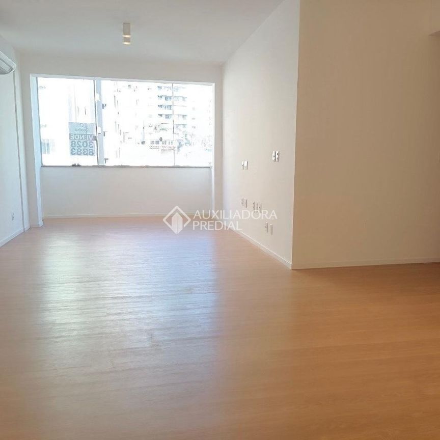 Apartamento com 3 quartos e 97m² para alugar em Centro, Florianópolis. - Foto 1