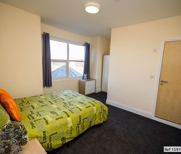 1 bed Penthouse in Commercial Street , Camborne, TR14 8JY - Photo 3