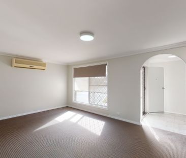 13 Pitcairn Street, Ashtonfield NSW 2323 - Photo 2