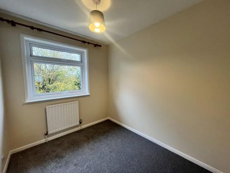 3 bedroom link detached house to rent - Photo 5