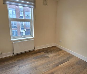 3 bedroom flat to rent - Photo 6