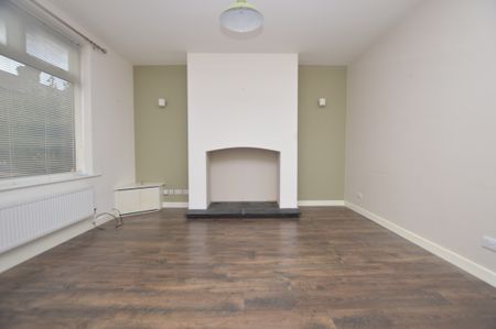 2 Bedroom Terraced House - Photo 2
