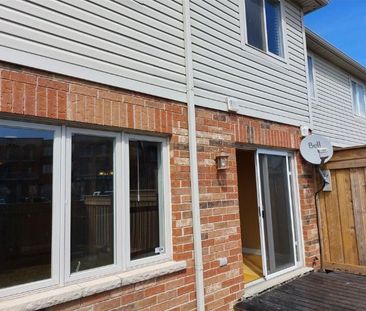 For Lease - 16 Magnificent Way, Hamilton, Ontario - Photo 5