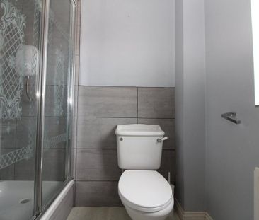 3 bedroom end of terrace house to rent - Photo 4