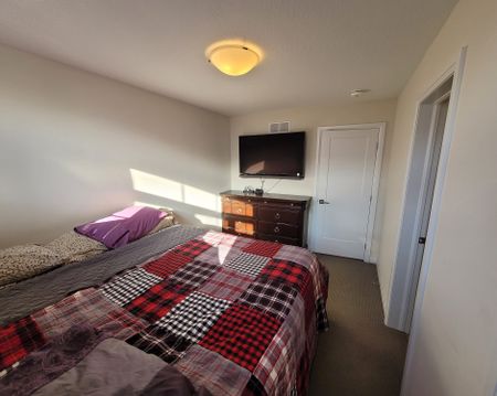 For Lease - 6 Pringle Lane, Hamilton, Ontario - Photo 4