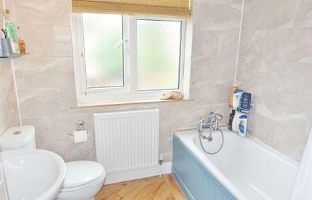 2 bedroom terraced house to rent - Photo 5
