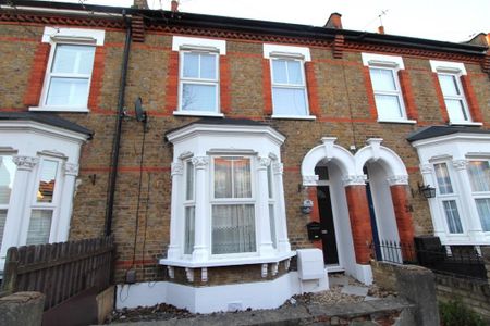 2 bedroom terraced house to rent - Photo 2