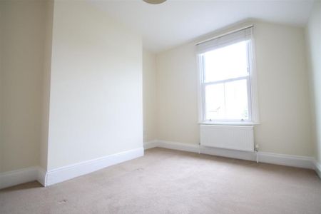 5 bedroom terraced house to rent - Photo 3
