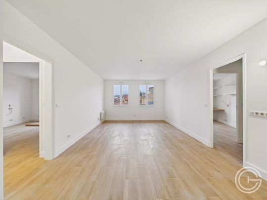 Location Appartement 3 pièces 68m² NICE 06300 - Photo 1