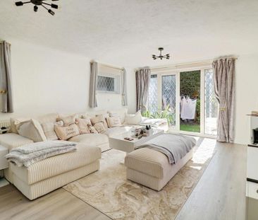 4 bedroom detached house to rent - Photo 1