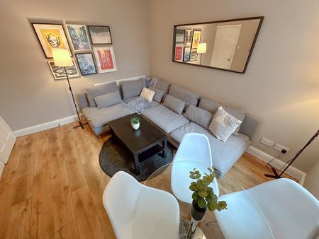 4 bedroom terraced house to rent - Photo 2