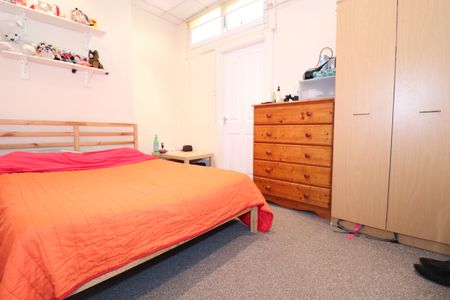 Llanbleddian Gardens, Cathays - Photo 3