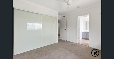Modern & Convenient Living in Yeerongpilly 🏡 - Photo 4