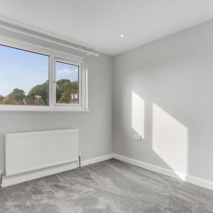 4 bedroom semi-detached house to rent - Photo 1