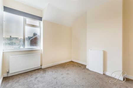 3 bedroom - Photo 2