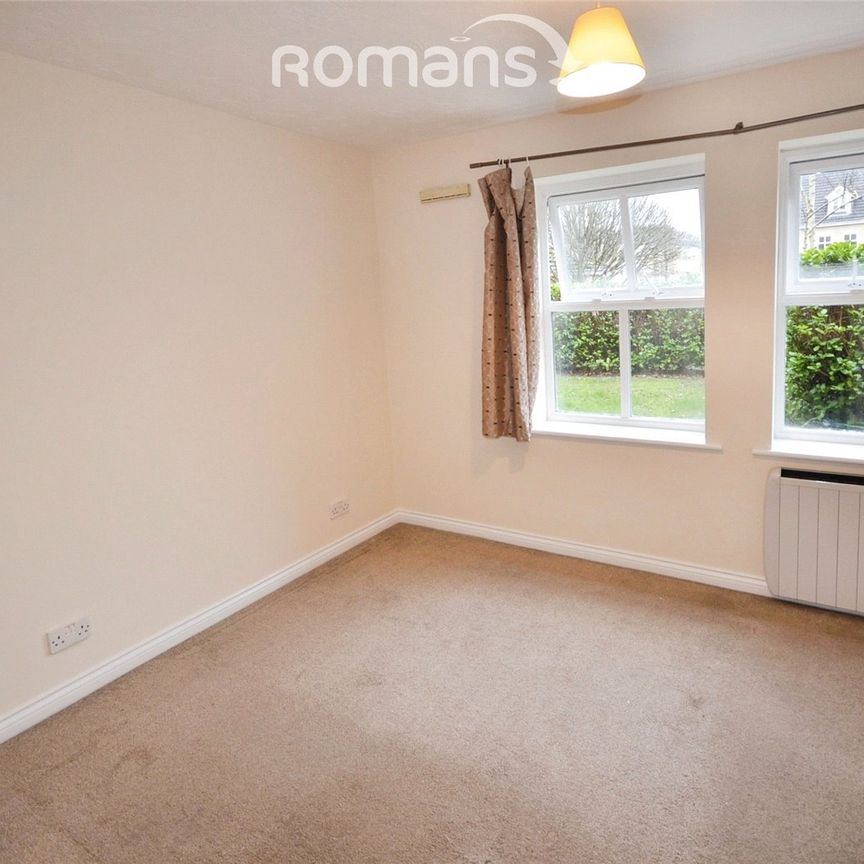 Hurworth Avenue, Slough, SL3 - Photo 1