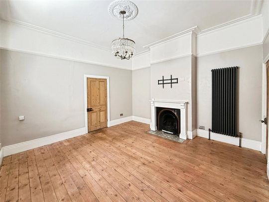 3 bedroom semi-detached house to rent - Photo 1