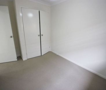 You can't go past inspecting this magnificent family home - Photo 1