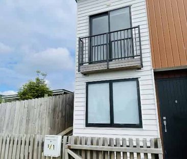 5/1 Sylvan Crescent , Te Atatu South - Photo 2