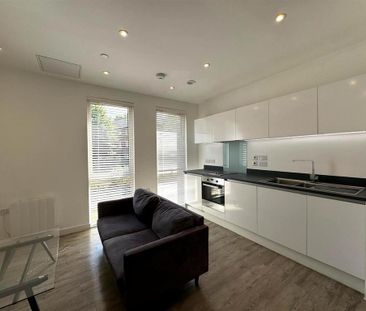 Studio to rent - Photo 3