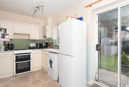 2 bedroom terraced house to rent - Photo 2