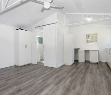 SPACIOUS 3-BEDROOM HOME + SELF-CONTAINED STUDIO IN THE HEART OF SOU... - Photo 5