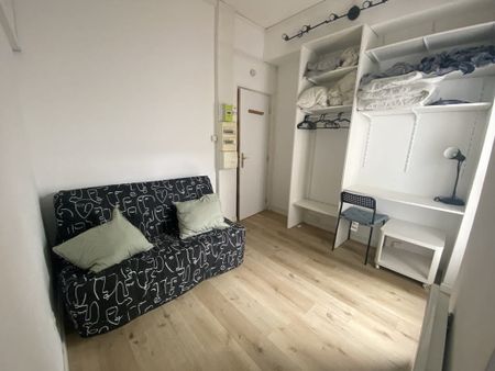 STUDIO MEUBLE AVEC TERRASSE - Photo 2