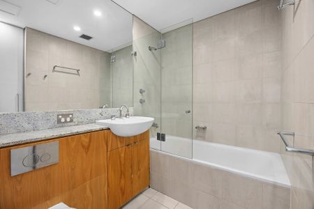 Luxury Beachfront Apartment - Flexible Lease Terms - Photo 4