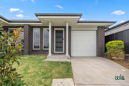66 Meya Crescent, Fletcher NSW 2287 - House For Rent | Domain - Photo 5