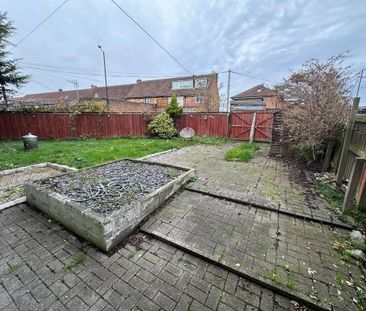 2 bedroom semi-detached house to rent - Photo 6