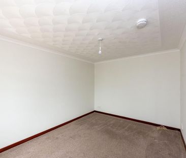 2 bedroom semi-detached bungalow to rent - Photo 5