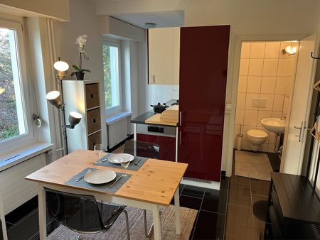 Kompakt, zentral und möbliert - perfekt für Studierende! - Photo 2