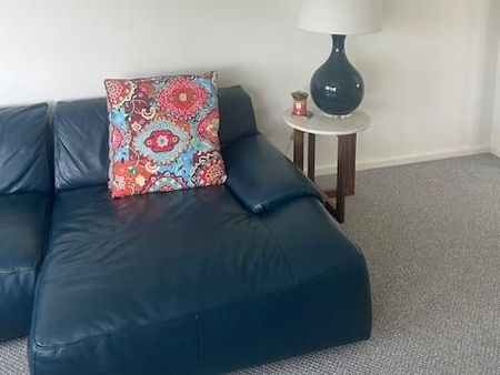 Studio Apartment in the perfect position - Photo 2