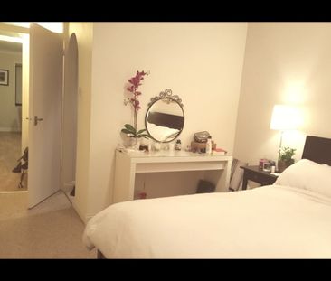 1 Bed Flat, Honeysuckle Court, SE12 - Photo 6