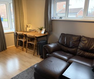 Daniel Close, Warrington WA3 6QL - Photo 2