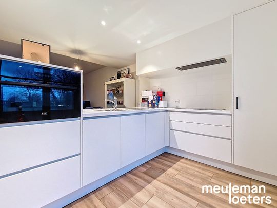 Modern appartement met terras en autostaanplaats - Photo 1