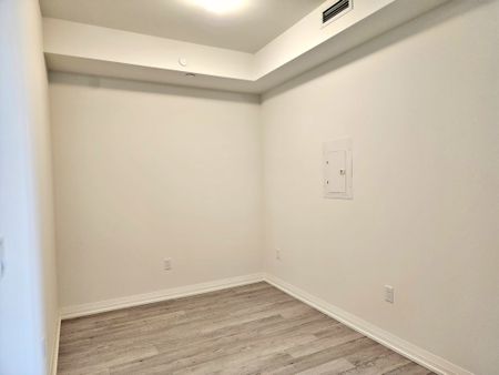 For Lease - 3006 William Cutmore Boulevard Unit# 903, Oakville, Ontario - Photo 4