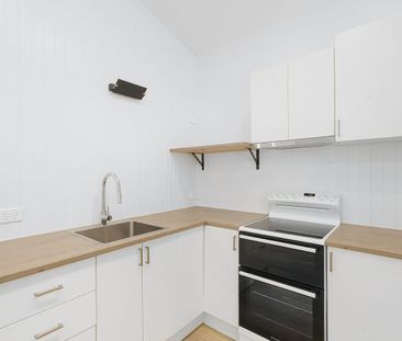 33 Dulwich Road, Springfield, NSW 2250 - Photo 3