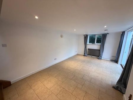 2 bedroom cottage to rent - Photo 2