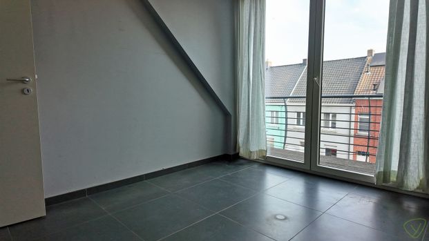 Gezellig en instapklaar duplexappartement met terras voor- en achteraan! - Photo 1