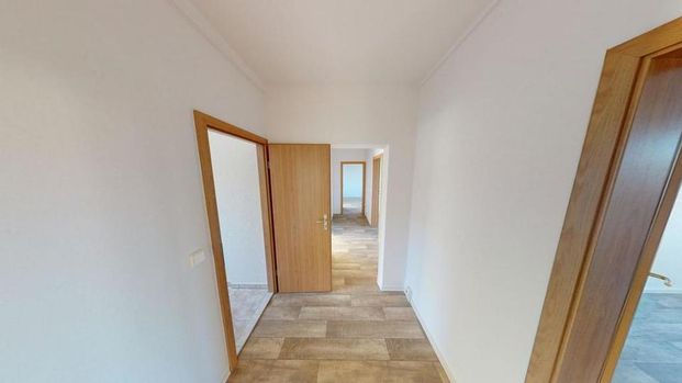 5-Raum-Familiendomizil mit 2 Bädern und Balkon - Photo 1