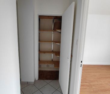 Location Appartement 4 pièces 73m² - Photo 2