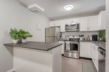 B - 2 Bedroom, 1 Bath - Photo 4