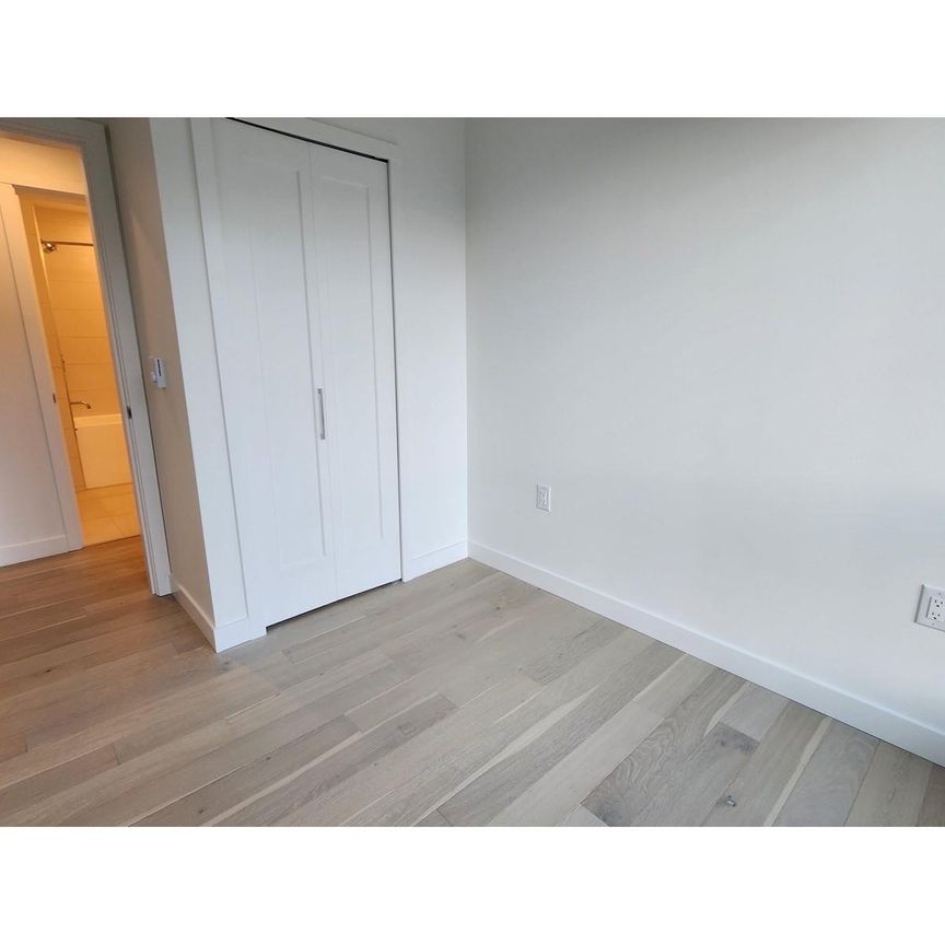 4870 LAUREL STREET, Vancouver, British Columbia - Photo 1